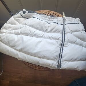 Lole Quilted White Mini Skirt with Silver Zipper